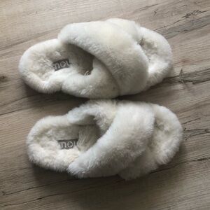 Moumou Criss Cross Faux Fur Women's Fluffy White Slippers Slides